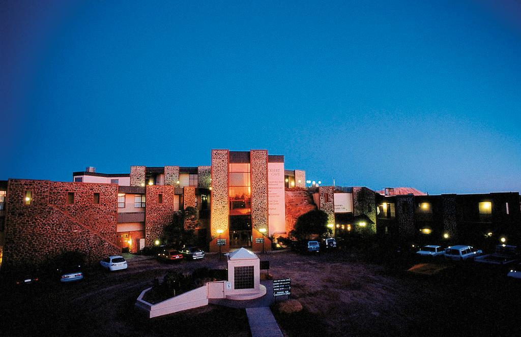 Desert Cave Hotel Coober Pedy Bagian luar foto