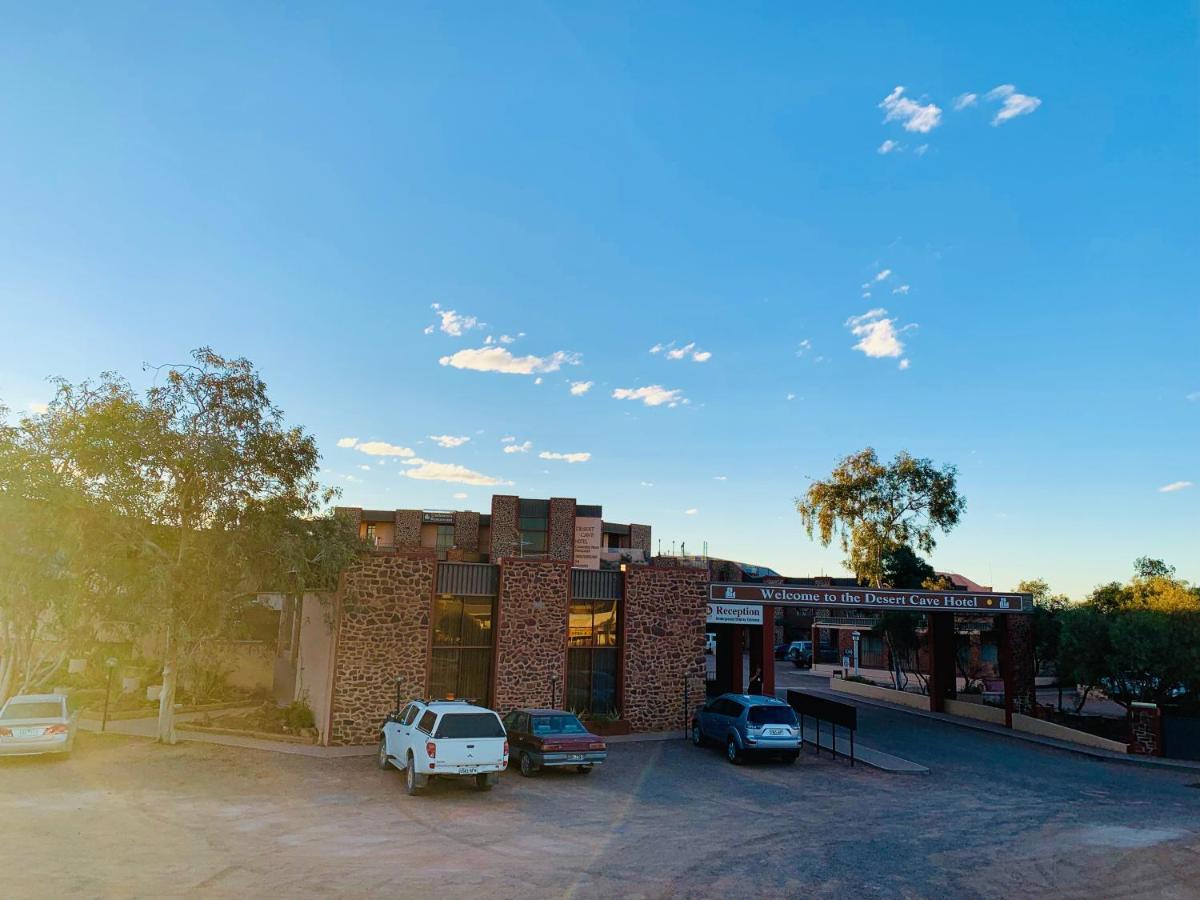 Desert Cave Hotel Coober Pedy Bagian luar foto