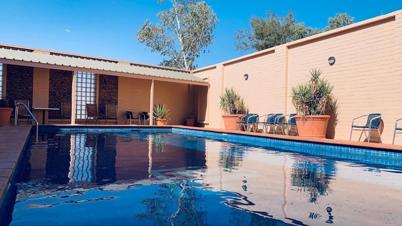 Desert Cave Hotel Coober Pedy Bagian luar foto